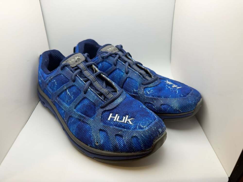 Huk Attack Men's Size 8.5 Blue Performance Fishing Athletic Sneakers